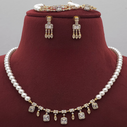 NAMO 280 Premium Pearl Necklace Set White with Gold